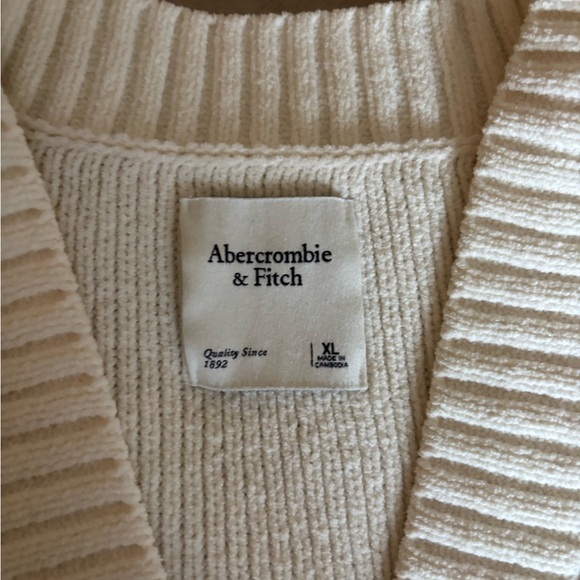 Abercrombie & Fitch Cream Button-Up Sweater - Picture 2 of 3